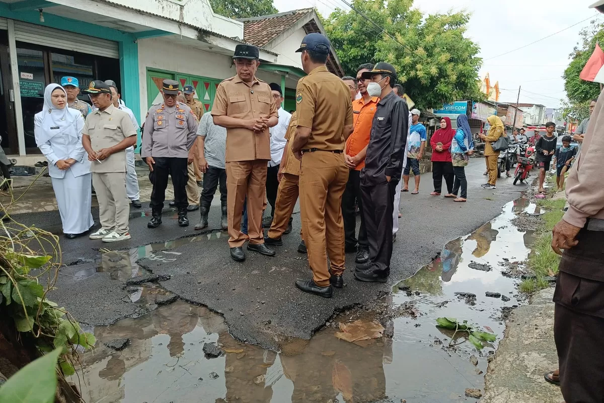 Banyak Aspal Mengelupas